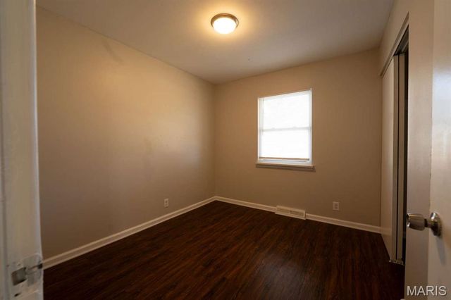 738 Riderwood Drive, Hazelwood, MO 63042