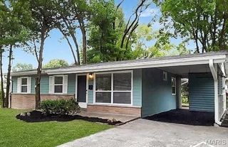 738 Riderwood Drive, Hazelwood, MO 63042