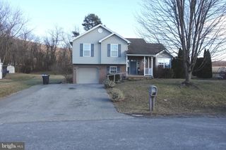 3834 MOUNTAIN SHADOW CIRCLE, Fayetteville, PA 17222