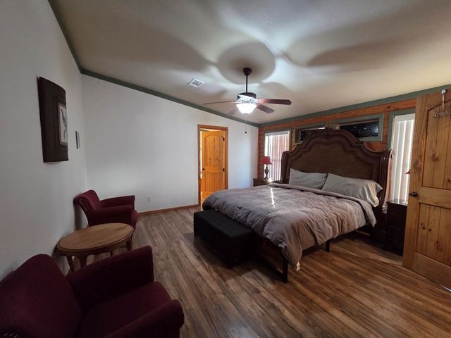 708 C Town Creek Rd, Kerrville, TX 78028