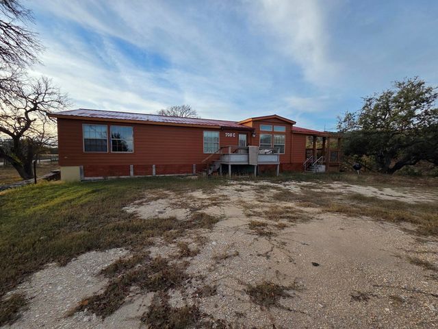 708 C Town Creek Rd, Kerrville, TX 78028