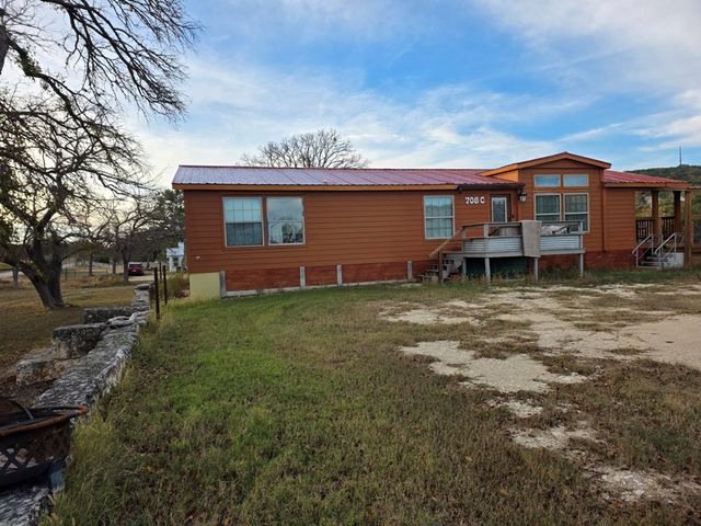 708 C Town Creek Rd, Kerrville, TX 78028