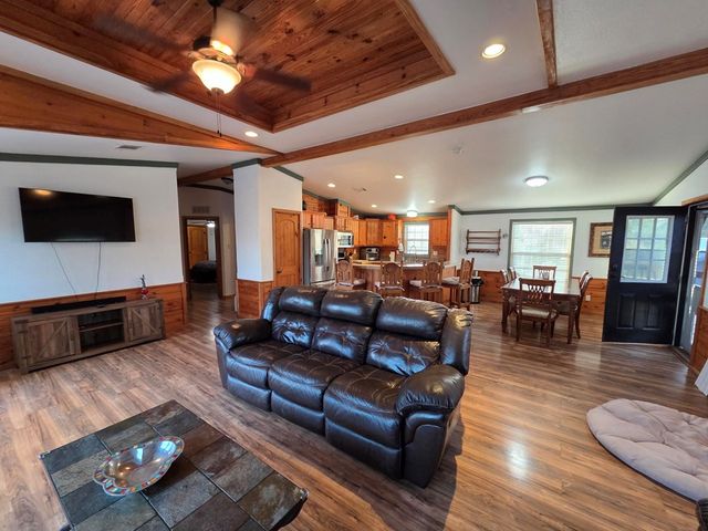 708 C Town Creek Rd, Kerrville, TX 78028