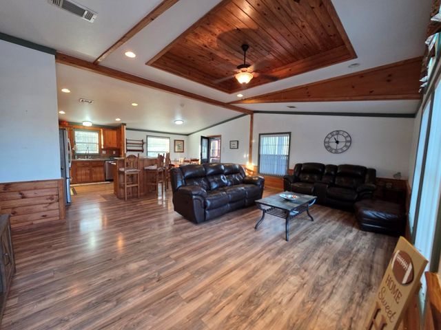 708 C Town Creek Rd, Kerrville, TX 78028