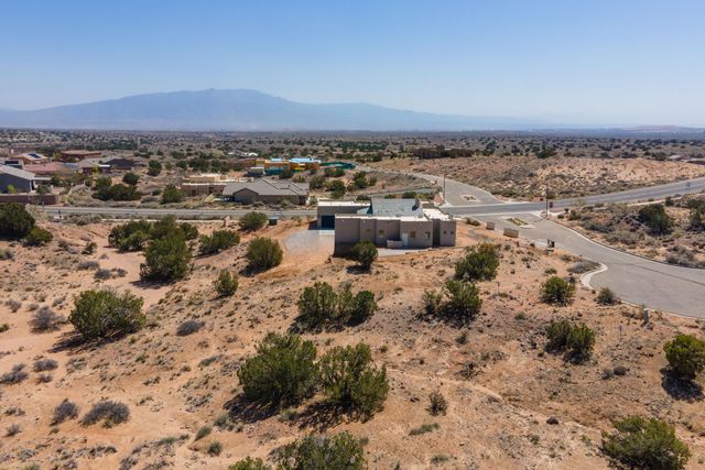 2308 Desert Marigold Road NE, Rio Rancho, NM 87144