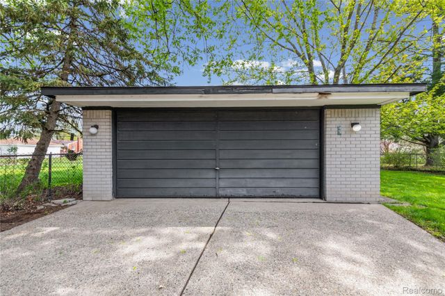 21724 Audrey Avenue, Warren, MI 48091