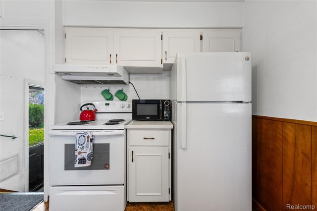 21724 Audrey Avenue, Warren, MI 48091