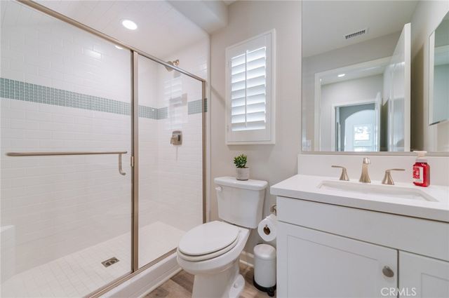 124 Holly Springs, Irvine, CA 92618