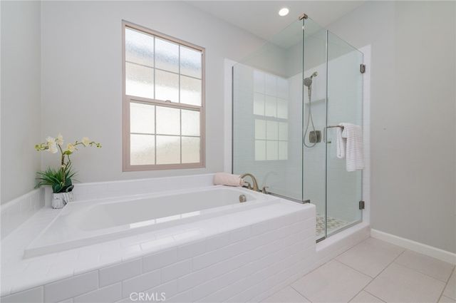 124 Holly Springs, Irvine, CA 92618