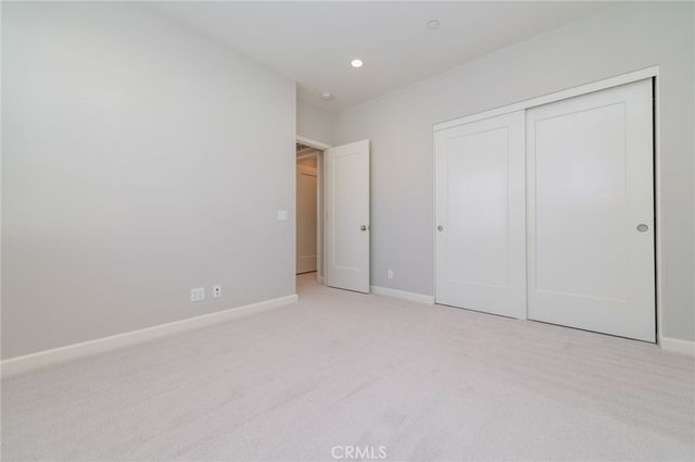 124 Holly Springs, Irvine, CA 92618