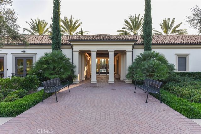 124 Holly Springs, Irvine, CA 92618