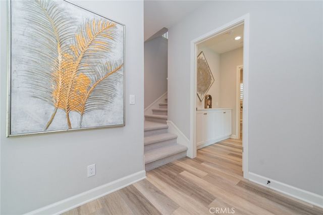 124 Holly Springs, Irvine, CA 92618