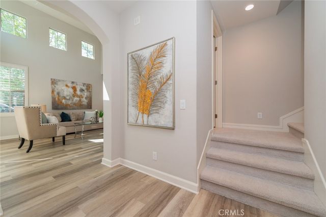 124 Holly Springs, Irvine, CA 92618
