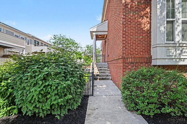 2926 Eden Avenue, Cincinnati, OH 45219