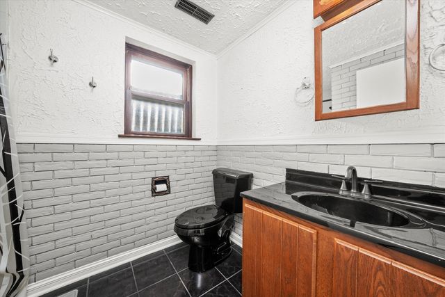 22434 Pleasant Drive, Richton Park, IL 60471