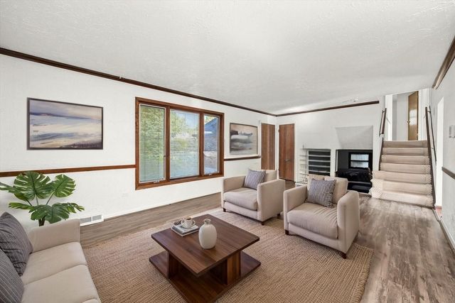 22434 Pleasant Drive, Richton Park, IL 60471