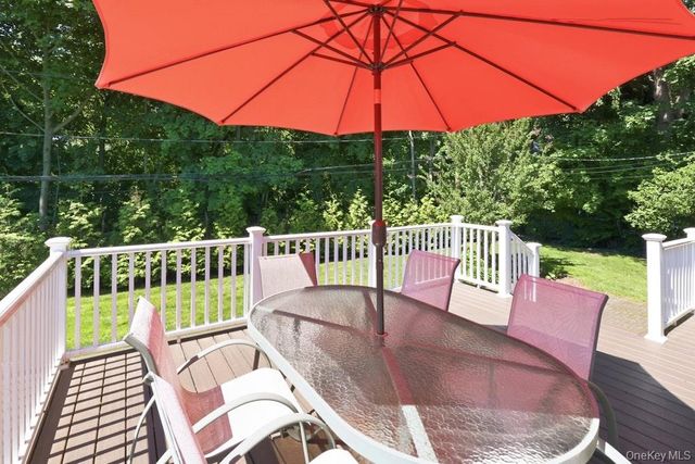 36 Harriet Drive, Syosset, NY 11791