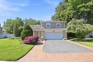 36 Harriet Drive, Syosset, NY 11791