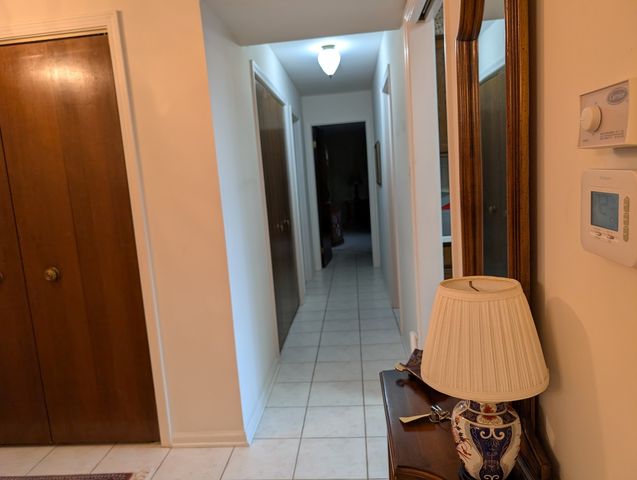 9558 Gross Point Road A406, Skokie, IL 60076