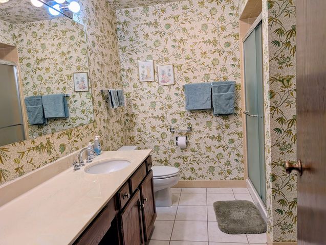 9558 Gross Point Road A406, Skokie, IL 60076