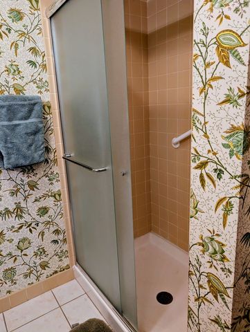 9558 Gross Point Road A406, Skokie, IL 60076