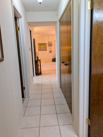 9558 Gross Point Road A406, Skokie, IL 60076