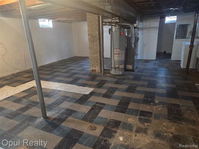 13520 Fenton, Redford, MI 48239