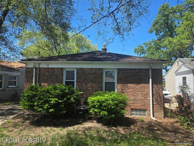 13520 Fenton, Redford, MI 48239