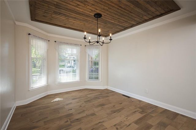 304 SE Brownfield Drive, Lee's Summit, MO 64063