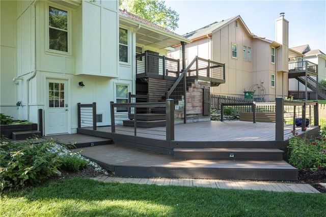 304 SE Brownfield Drive, Lee's Summit, MO 64063