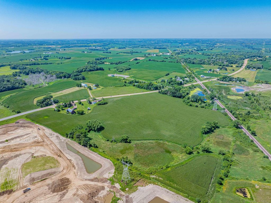 546X County Road 10, Victoria, MN 55318 — exterior