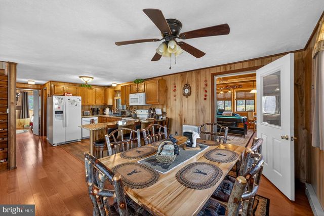 2038 BEAVER RUN RD, Pocono Lake, PA 18347