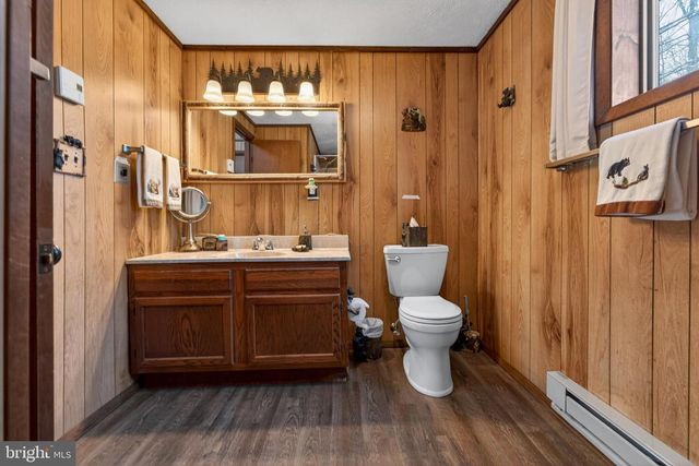 2038 BEAVER RUN RD, Pocono Lake, PA 18347