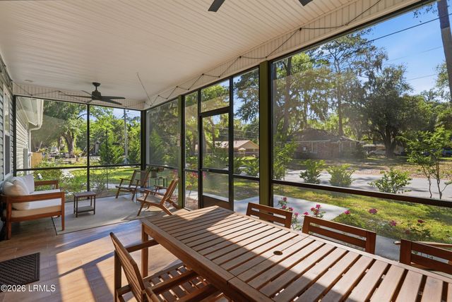 2620 Mossy Oaks Road, Beaufort, SC 29902