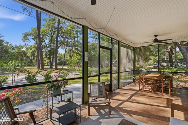 2620 Mossy Oaks Road, Beaufort, SC 29902