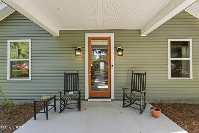 2620 Mossy Oaks Road, Beaufort, SC 29902
