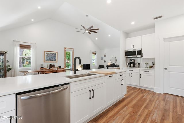 2620 Mossy Oaks Road, Beaufort, SC 29902