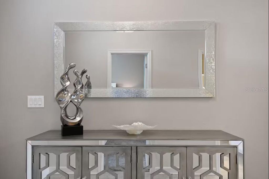 Image 11 of property listing at 1545 MAIDSTONE COURT, Davenport, FL 33896