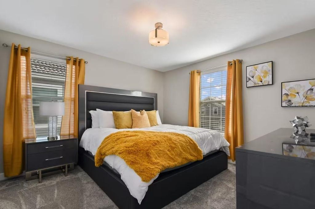 Image 30 of property listing at 1545 MAIDSTONE COURT, Davenport, FL 33896