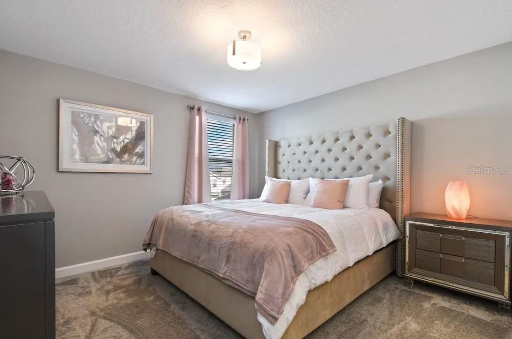 Image 31 of property listing at 1545 MAIDSTONE COURT, Davenport, FL 33896