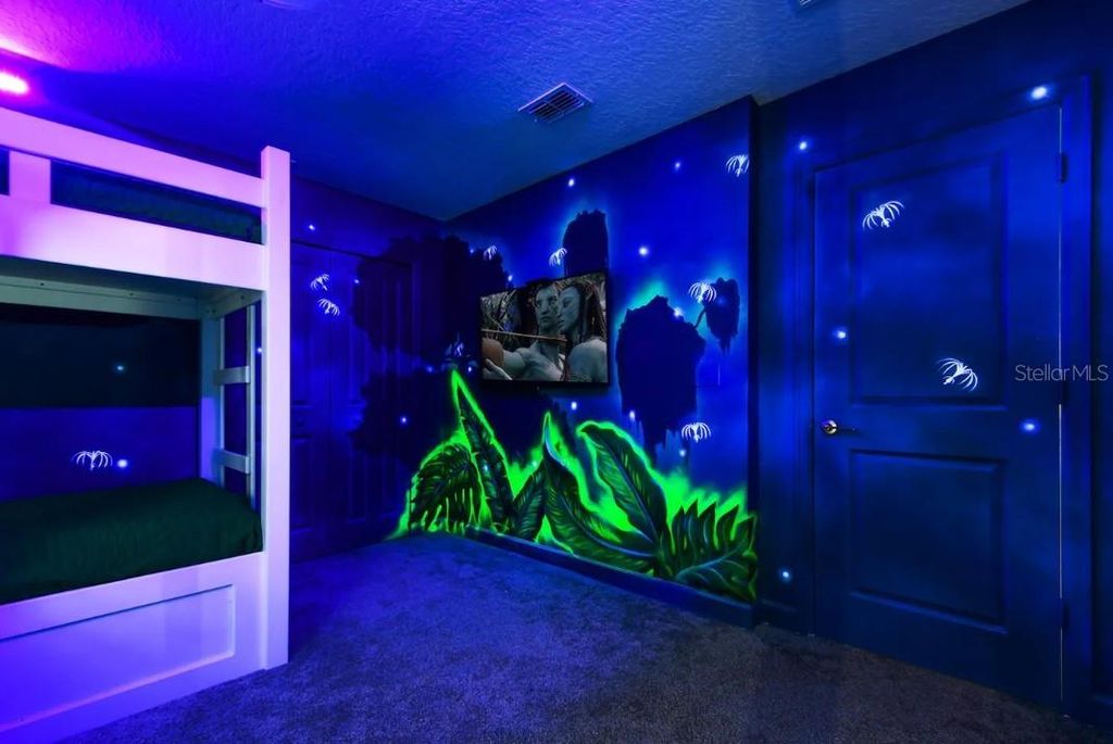 Image 42 of property listing at 1545 MAIDSTONE COURT, Davenport, FL 33896