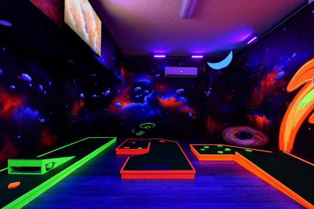 Image 47 of property listing at 1545 MAIDSTONE COURT, Davenport, FL 33896