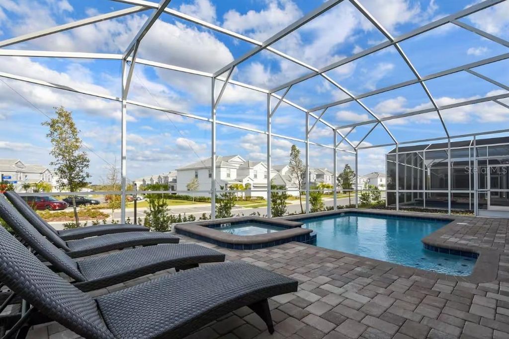 Image 55 of property listing at 1545 MAIDSTONE COURT, Davenport, FL 33896