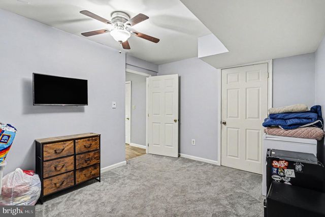 208 COUNTRY RIDGE DR, Red Lion, PA 17356