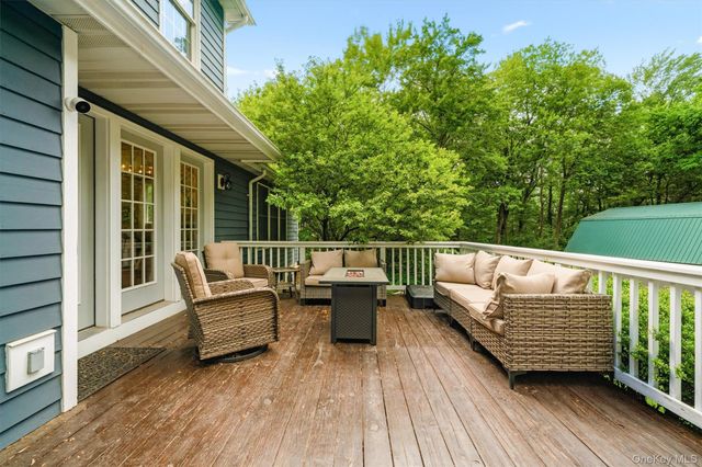 8 Sills Court, Warwick, NY 10990