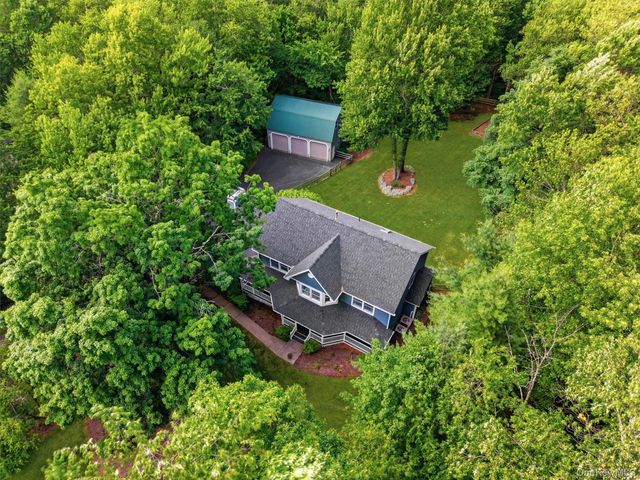 8 Sills Court, Warwick, NY 10990