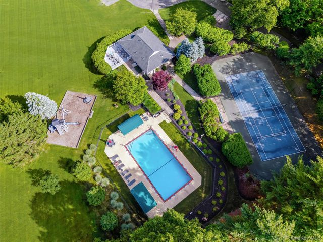 8 Sills Court, Warwick, NY 10990