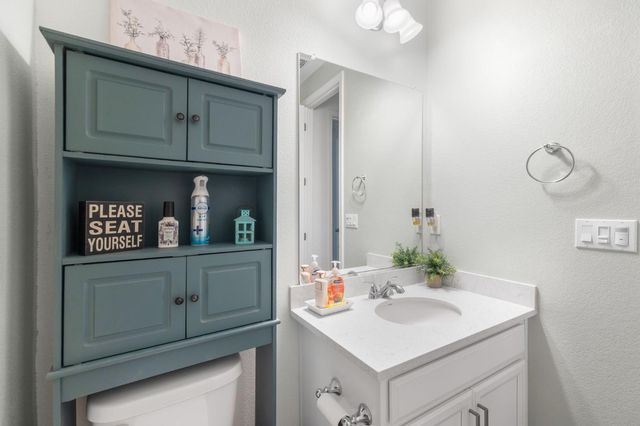 1552 Egyptian Way, Olivehurst, CA 95961