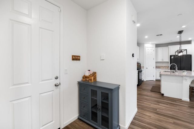 1552 Egyptian Way, Olivehurst, CA 95961