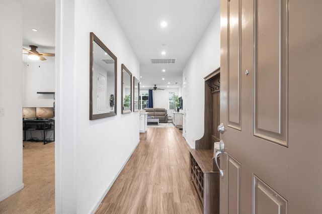 1552 Egyptian Way, Olivehurst, CA 95961